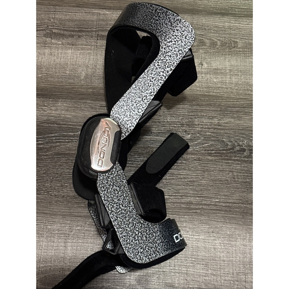DonJoy Armor Knee Support Left Knee Brace Large Silver Black